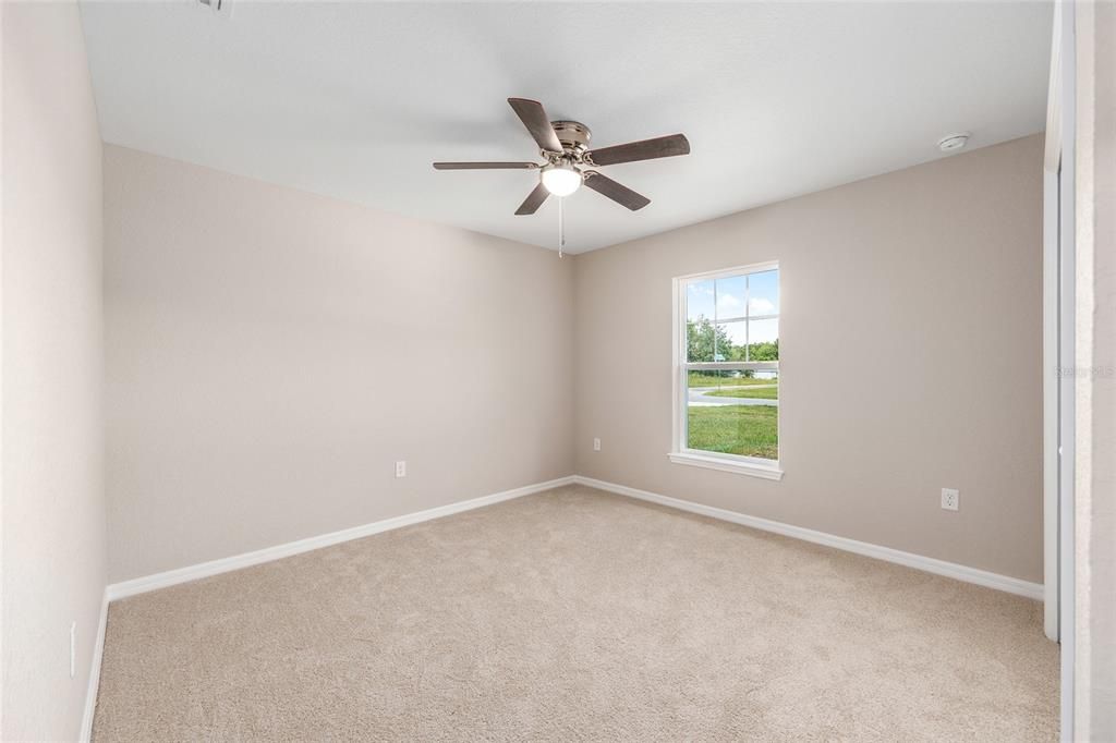 待售: $250,000 (3 贝兹, 2 浴室, 1557 平方英尺)