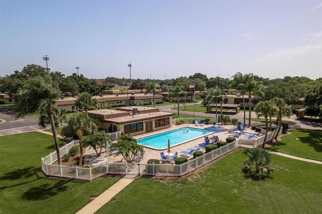 Под контрактом: $124,900 (1 спален, 1 ванн, 645 Квадратных фут)