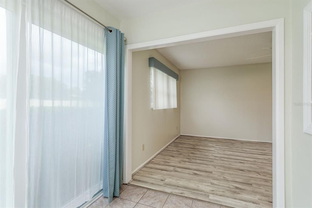 Под контрактом: $124,900 (1 спален, 1 ванн, 645 Квадратных фут)