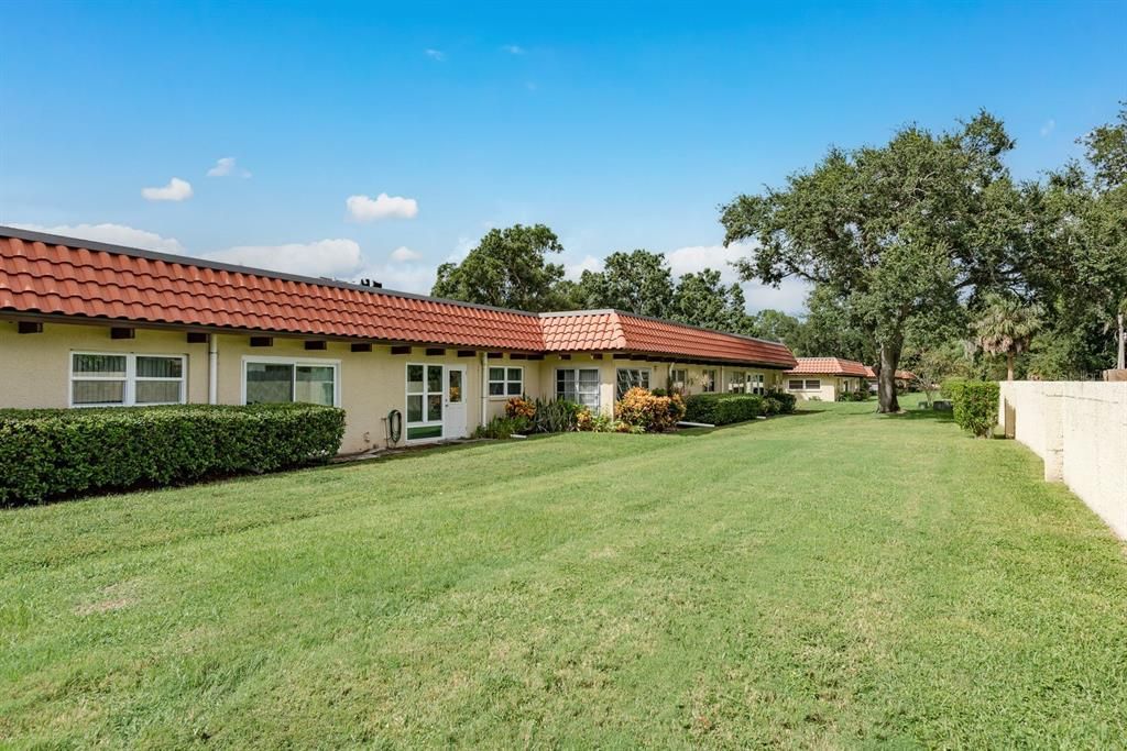 Под контрактом: $124,900 (1 спален, 1 ванн, 645 Квадратных фут)