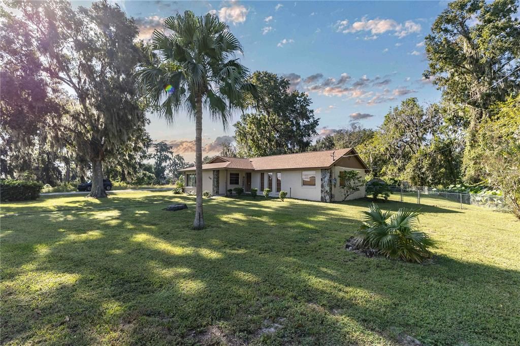 En Venta: $249,900 (3 camas, 2 baños, 1959 Pies cuadrados)