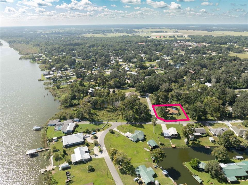 En Venta: $249,900 (3 camas, 2 baños, 1959 Pies cuadrados)