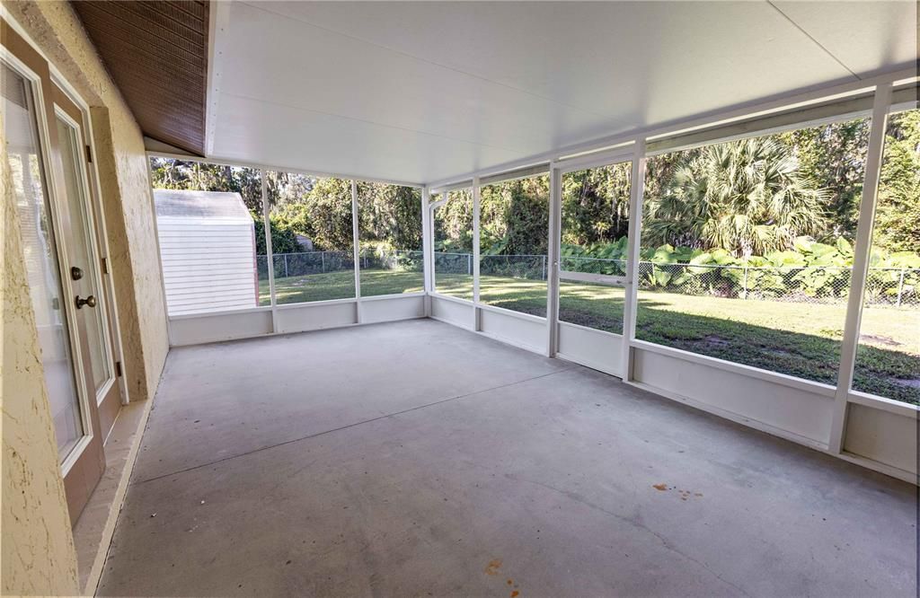 En Venta: $249,900 (3 camas, 2 baños, 1959 Pies cuadrados)