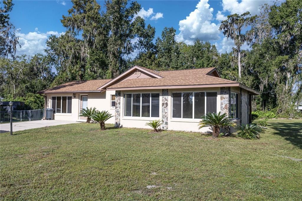 En Venta: $249,900 (3 camas, 2 baños, 1959 Pies cuadrados)