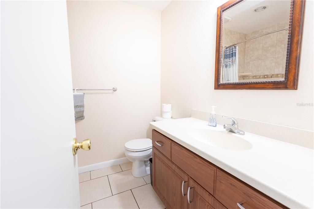 En Venta: $249,900 (3 camas, 2 baños, 1959 Pies cuadrados)