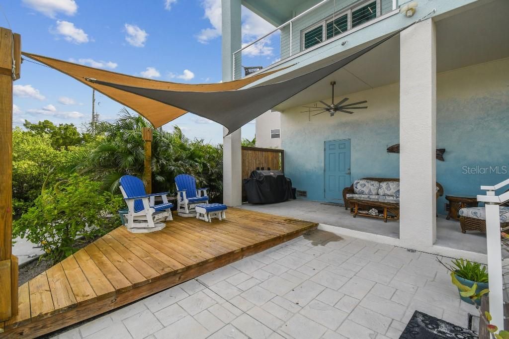 For Sale: $799,000 (3 beds, 3 baths, 2113 Square Feet)