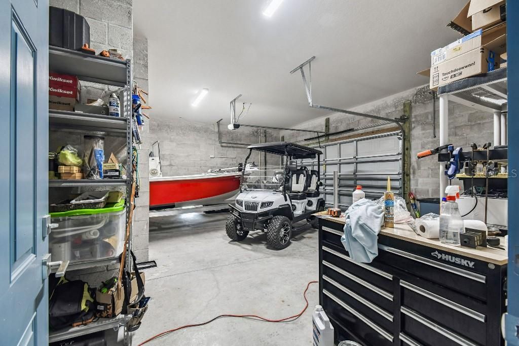 For Sale: $799,000 (3 beds, 3 baths, 2113 Square Feet)