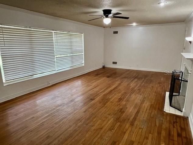 Active With Contract: $1,700 (3 beds, 2 baths, 2274 Square Feet)