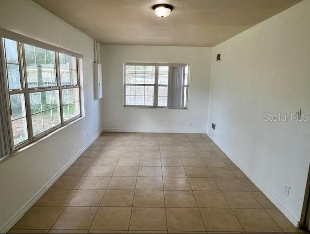 Active With Contract: $1,700 (3 beds, 2 baths, 2274 Square Feet)