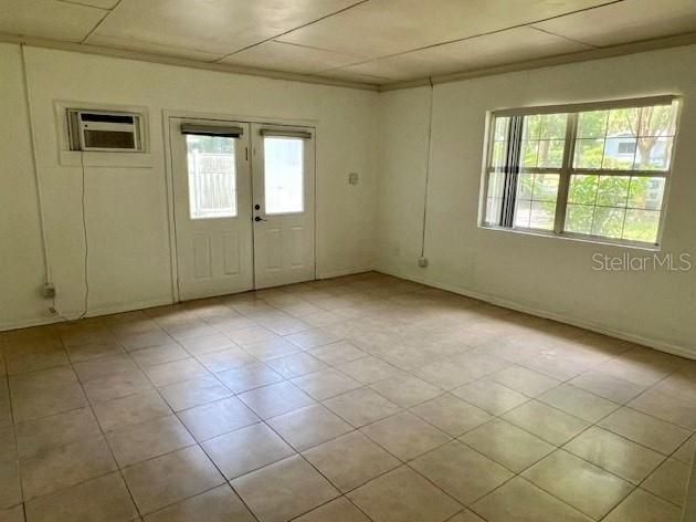 Active With Contract: $1,700 (3 beds, 2 baths, 2274 Square Feet)