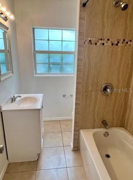 Active With Contract: $1,700 (3 beds, 2 baths, 2274 Square Feet)