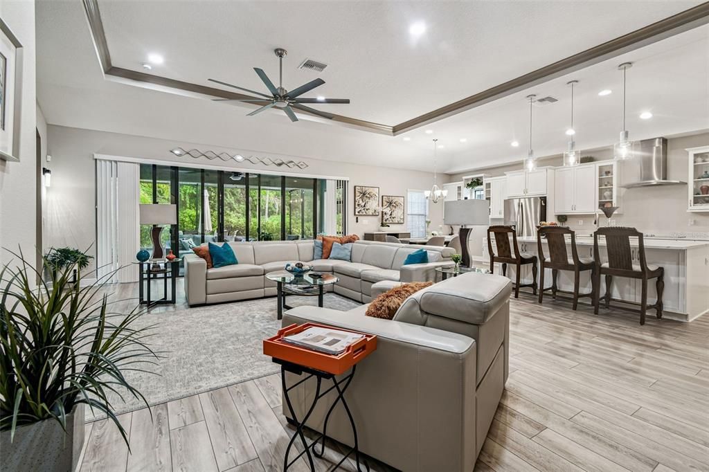 En Venta: $659,995 (4 camas, 4 baños, 3235 Pies cuadrados)