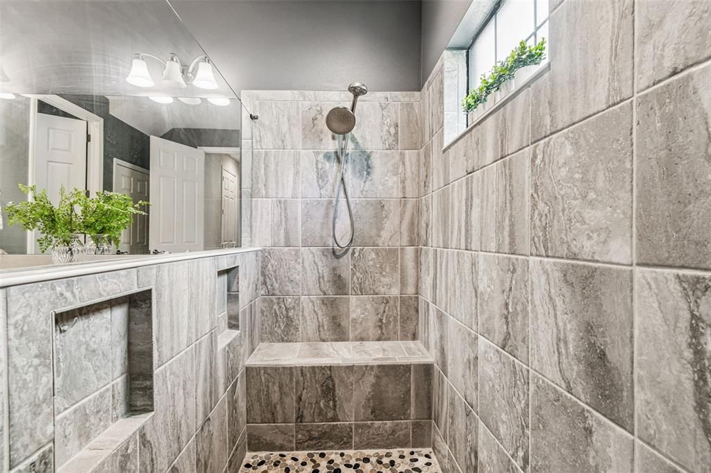 En Venta: $659,995 (4 camas, 4 baños, 3235 Pies cuadrados)