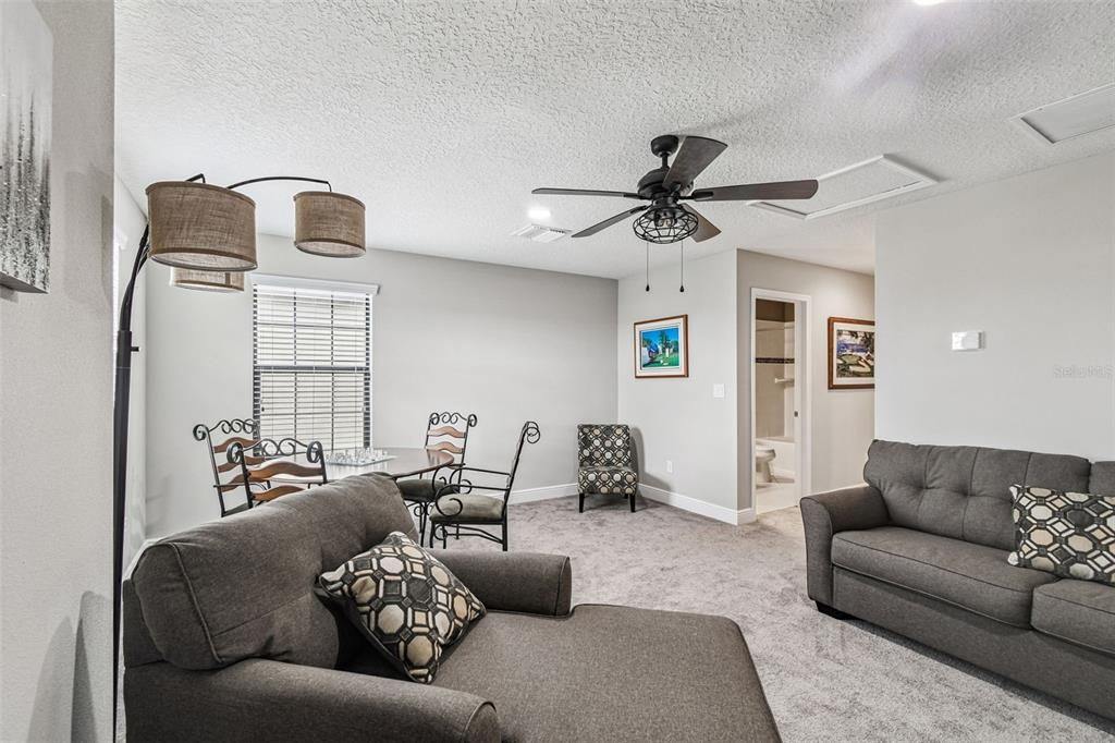 En Venta: $659,995 (4 camas, 4 baños, 3235 Pies cuadrados)