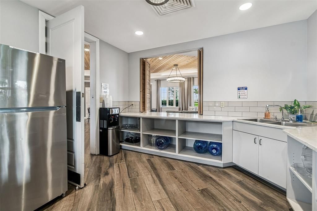 En Venta: $659,995 (4 camas, 4 baños, 3235 Pies cuadrados)