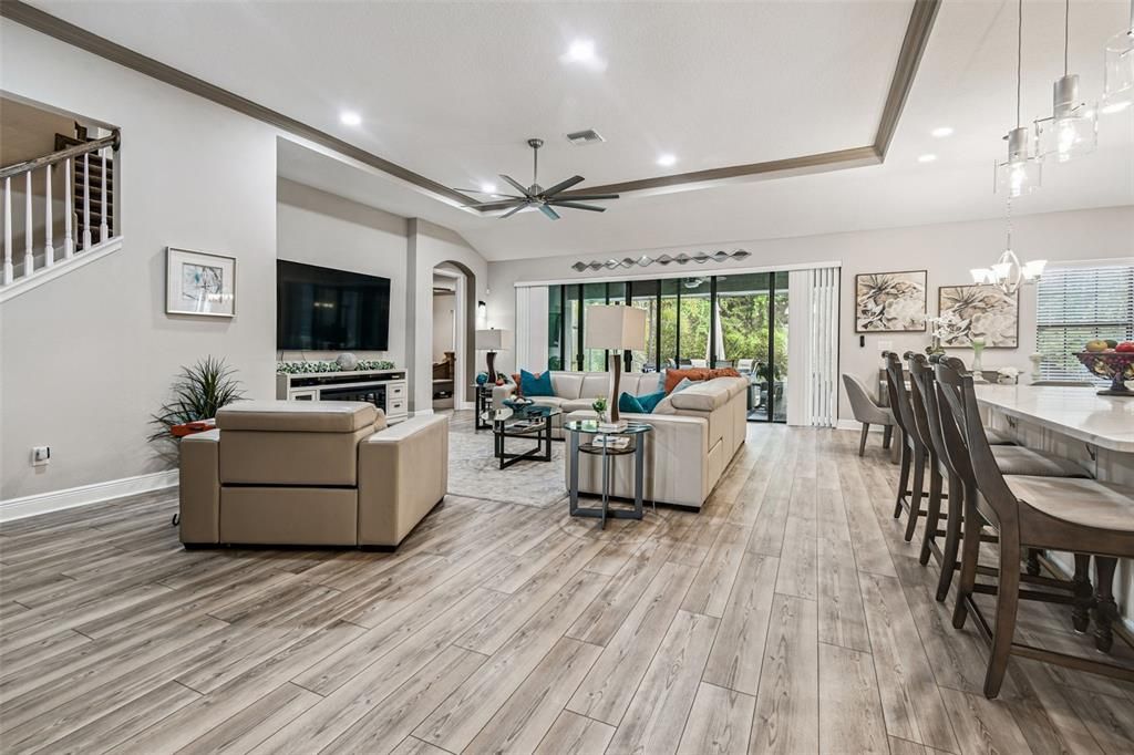 En Venta: $659,995 (4 camas, 4 baños, 3235 Pies cuadrados)