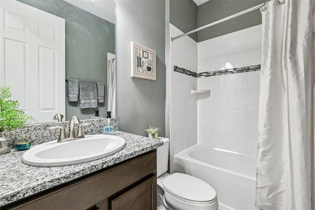 En Venta: $659,995 (4 camas, 4 baños, 3235 Pies cuadrados)