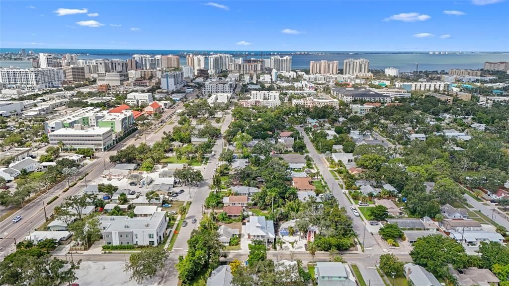 For Sale: $2,195,000 (4 beds, 4 baths, 3154 Square Feet)