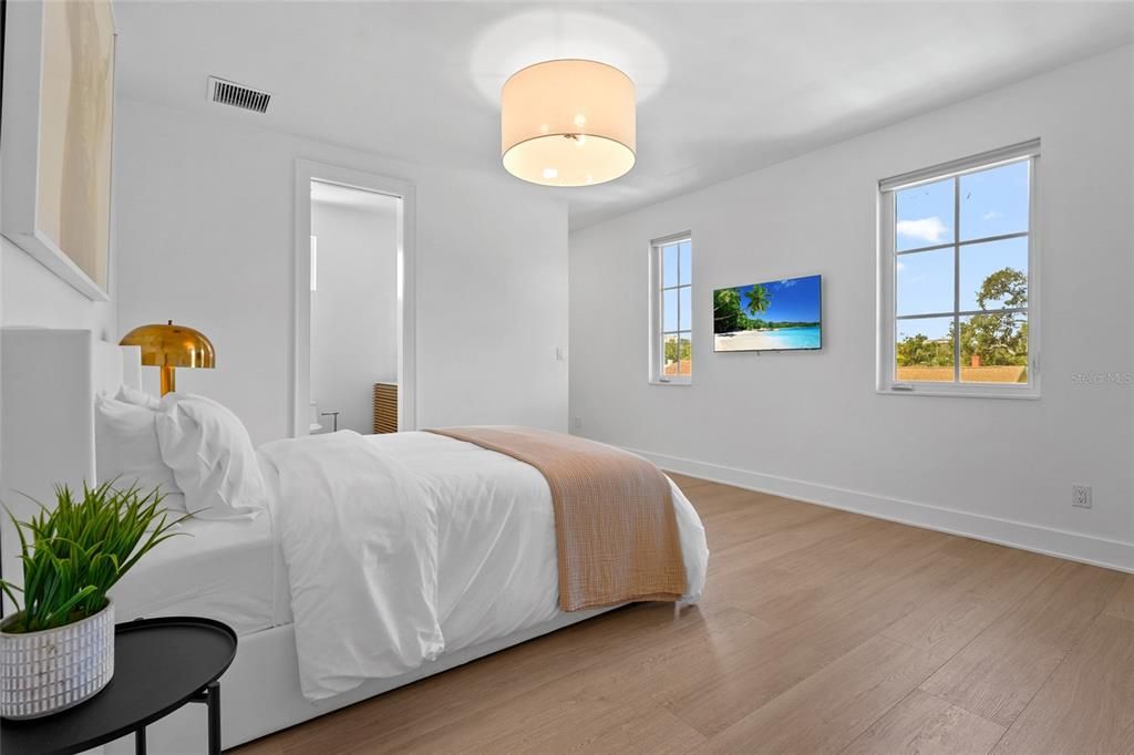 For Sale: $2,195,000 (4 beds, 4 baths, 3154 Square Feet)