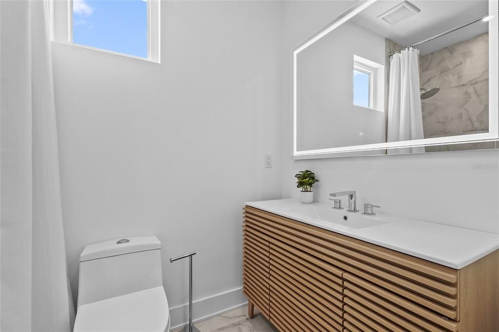 For Sale: $2,195,000 (4 beds, 4 baths, 3154 Square Feet)