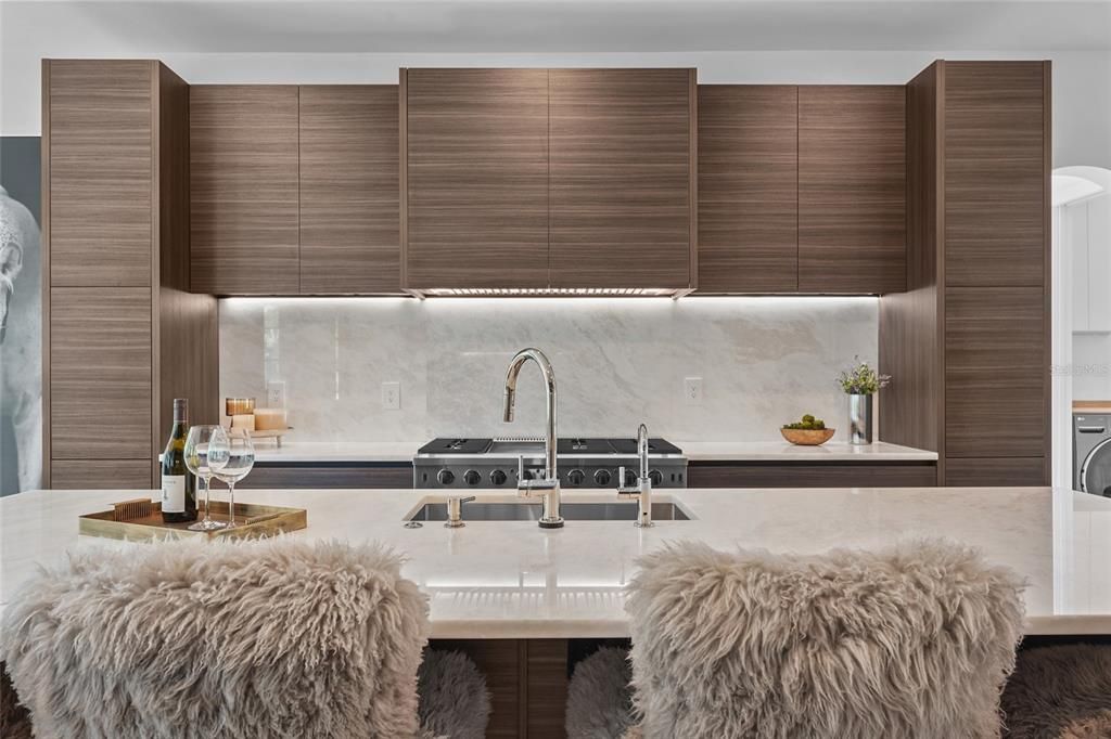 For Sale: $2,195,000 (4 beds, 4 baths, 3154 Square Feet)