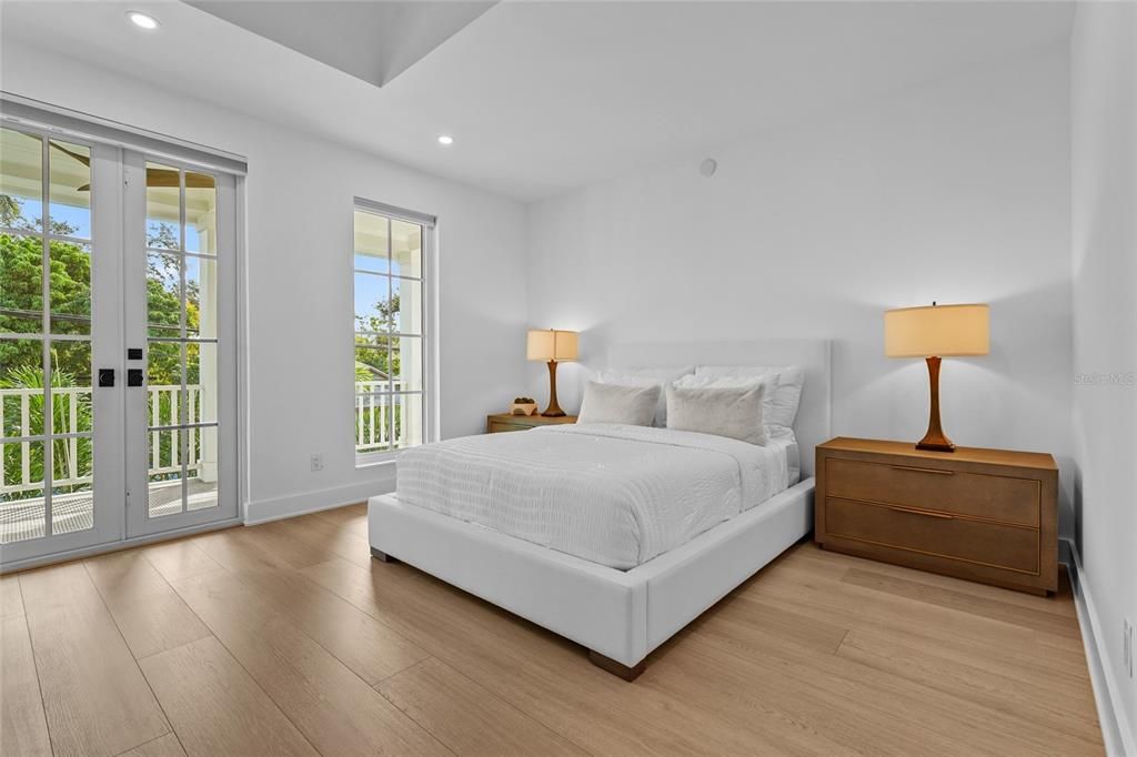 For Sale: $2,195,000 (4 beds, 4 baths, 3154 Square Feet)