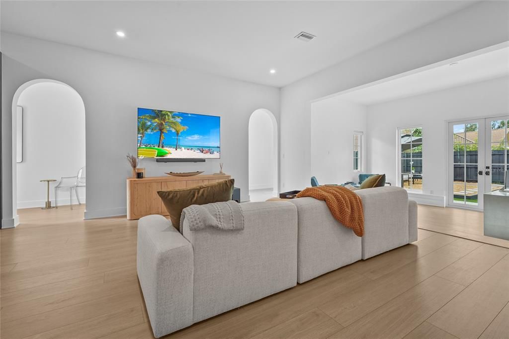 For Sale: $2,195,000 (4 beds, 4 baths, 3154 Square Feet)