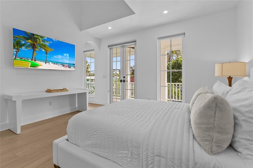 For Sale: $2,195,000 (4 beds, 4 baths, 3154 Square Feet)