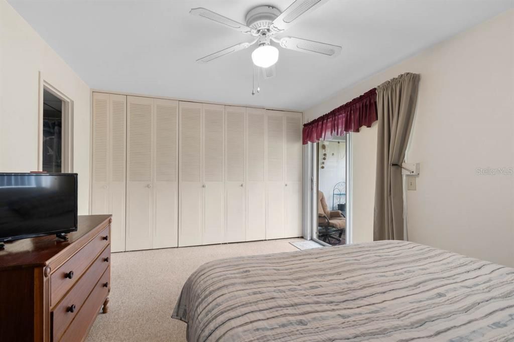 For Sale: $89,900 (1 beds, 1 baths, 800 Square Feet)