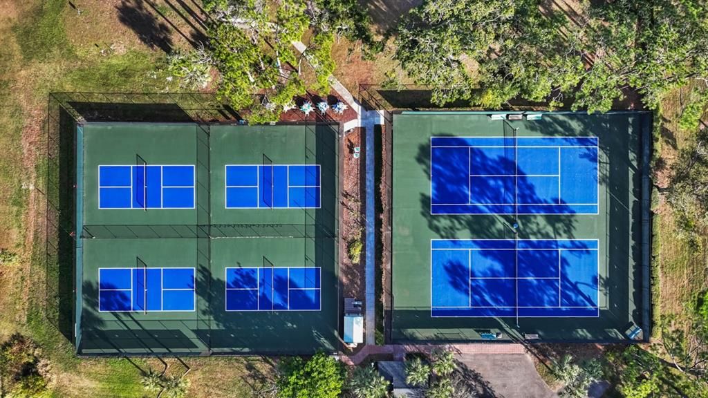 For Sale: $89,900 (1 beds, 1 baths, 800 Square Feet)