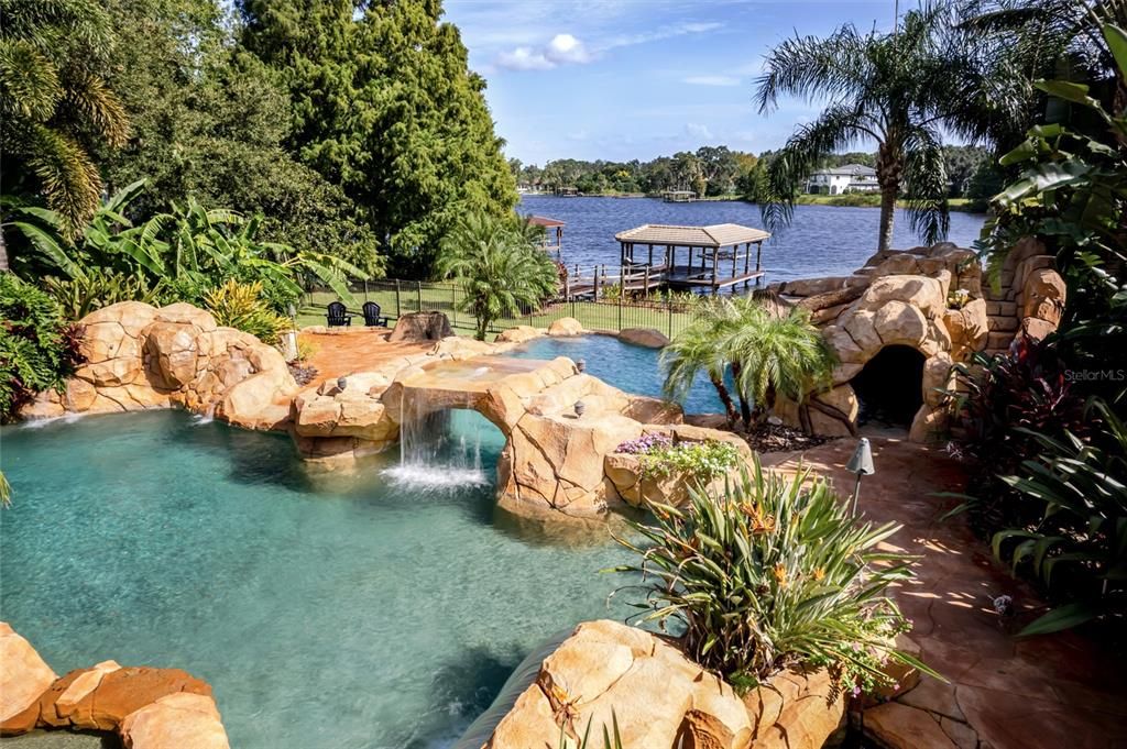 For Sale: $2,999,999 (5 beds, 4 baths, 5005 Square Feet)