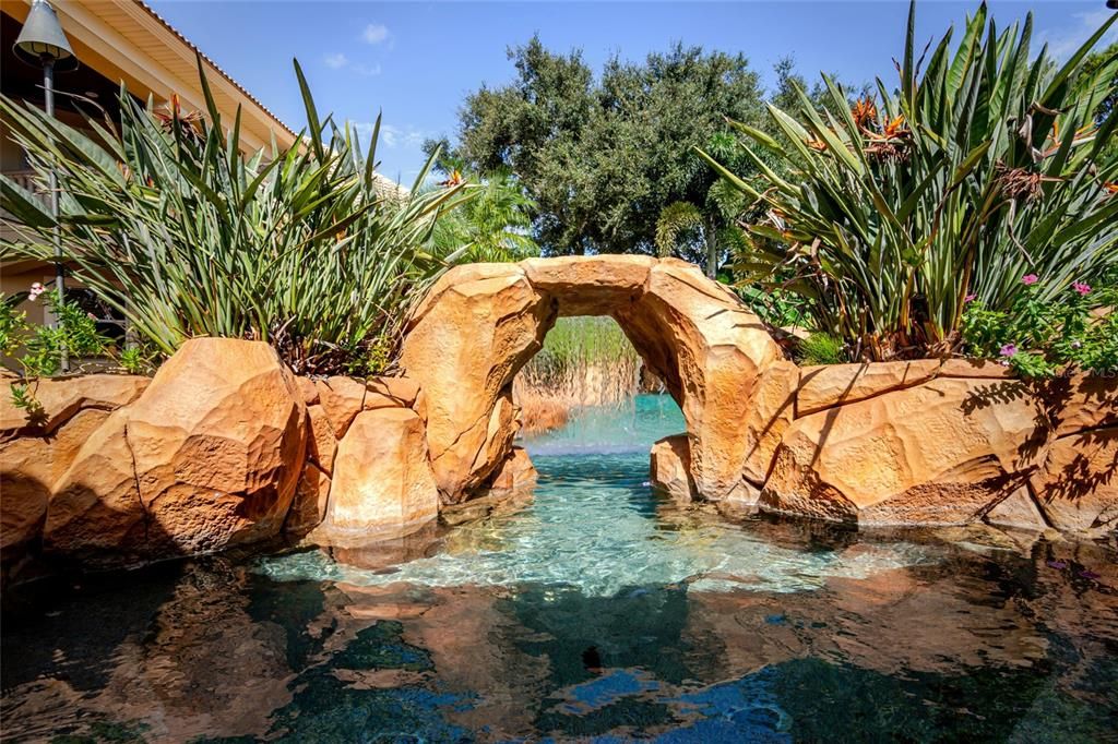 For Sale: $2,999,999 (5 beds, 4 baths, 5005 Square Feet)