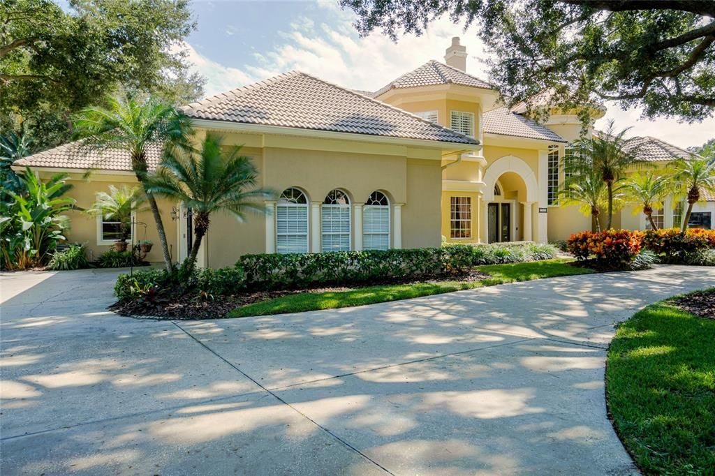 For Sale: $2,999,999 (5 beds, 4 baths, 5005 Square Feet)