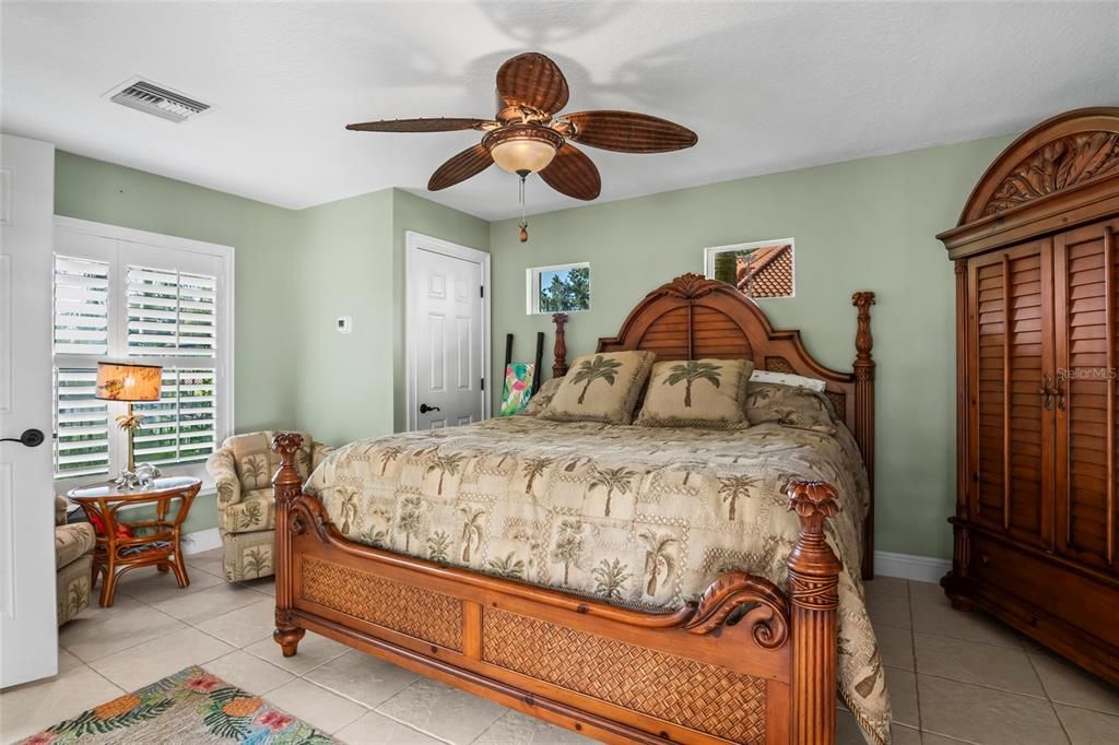 For Sale: $2,999,999 (5 beds, 4 baths, 5005 Square Feet)