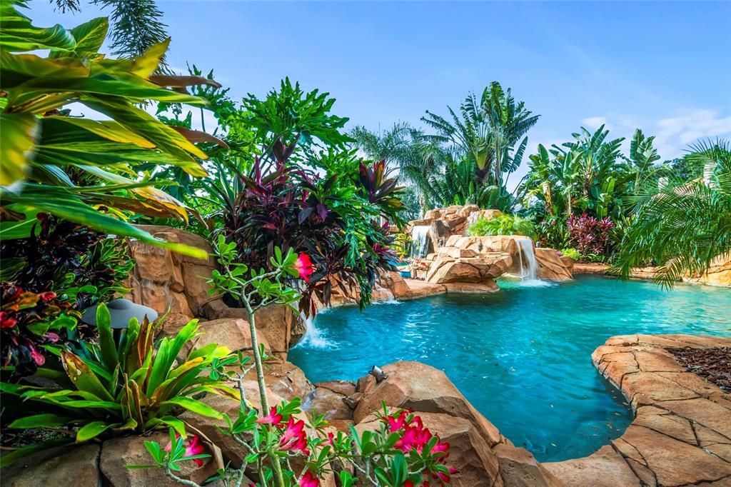 For Sale: $2,999,999 (5 beds, 4 baths, 5005 Square Feet)