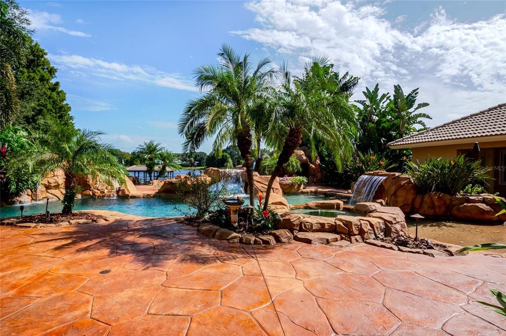 For Sale: $2,999,999 (5 beds, 4 baths, 5005 Square Feet)