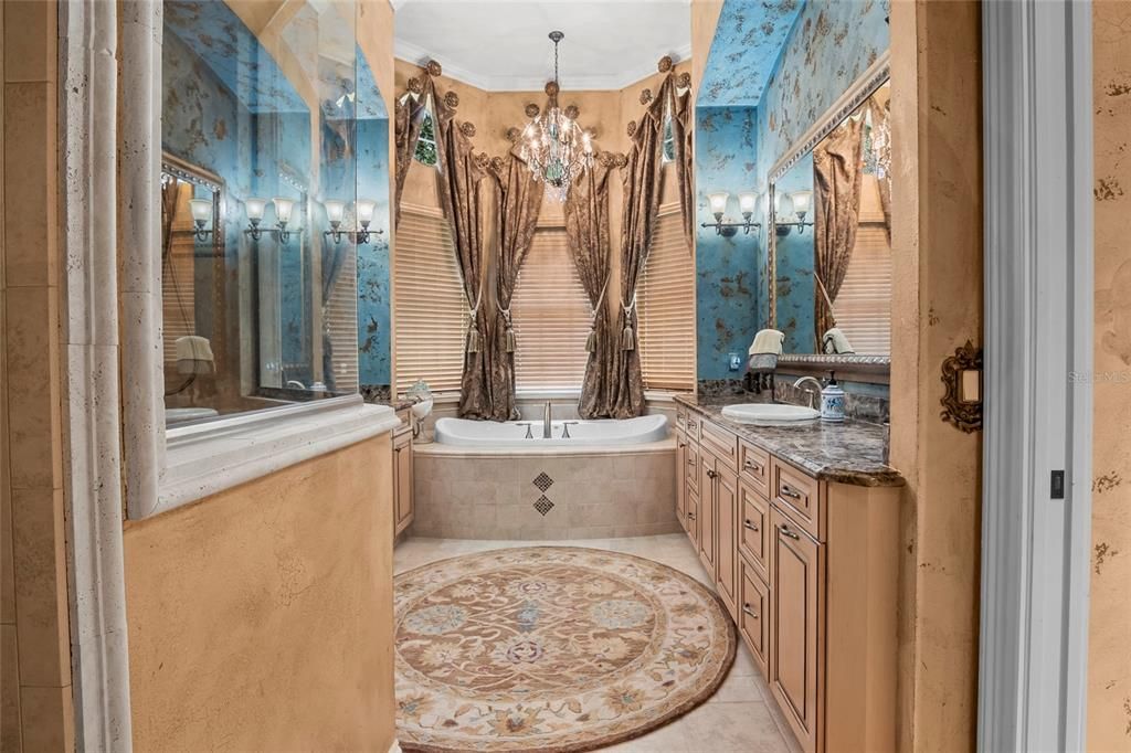 For Sale: $2,999,999 (5 beds, 4 baths, 5005 Square Feet)