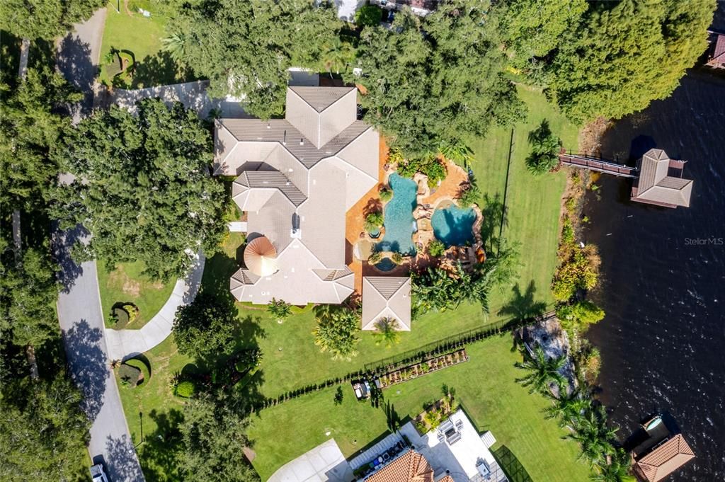 For Sale: $2,999,999 (5 beds, 4 baths, 5005 Square Feet)