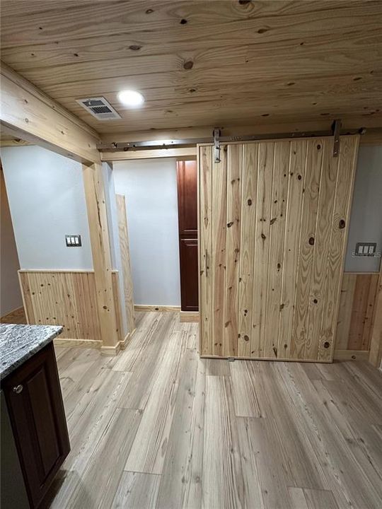 For Sale: $289,900 (3 beds, 2 baths, 2040 Square Feet)