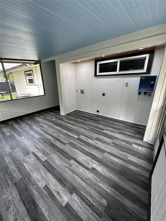 For Sale: $289,900 (3 beds, 2 baths, 2040 Square Feet)