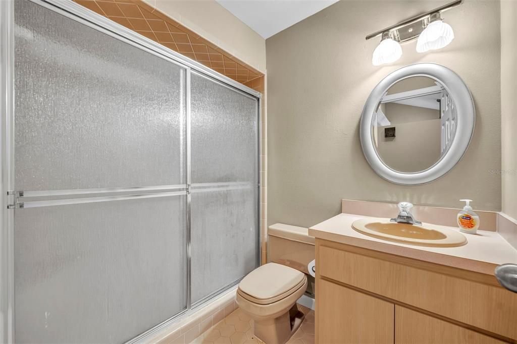 For Sale: $325,000 (3 beds, 3 baths, 1872 Square Feet)