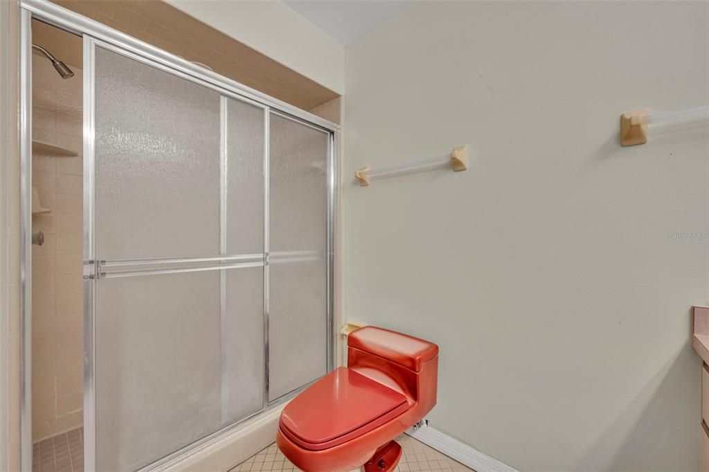 For Sale: $325,000 (3 beds, 3 baths, 1872 Square Feet)