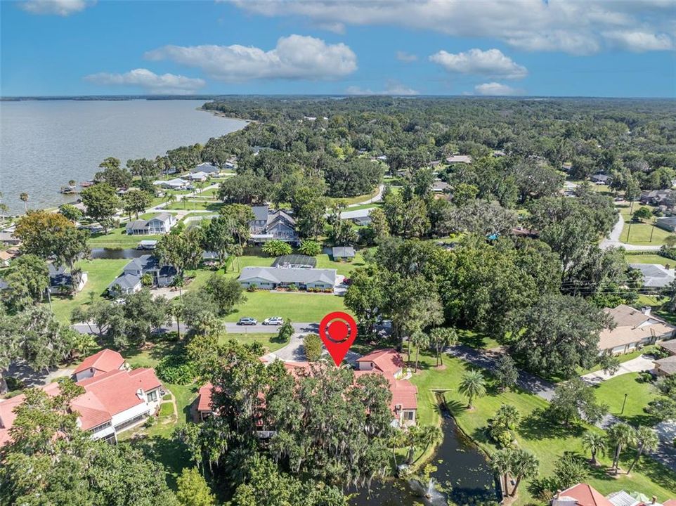 For Sale: $325,000 (3 beds, 3 baths, 1872 Square Feet)