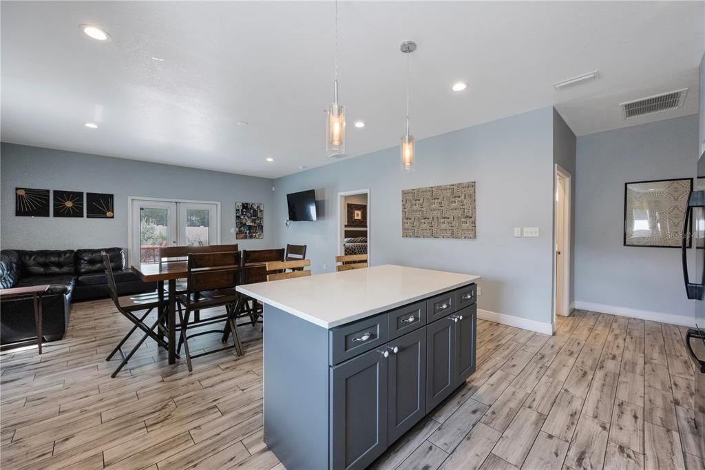 Active With Contract: $355,000 (3 beds, 2 baths, 1446 Square Feet)