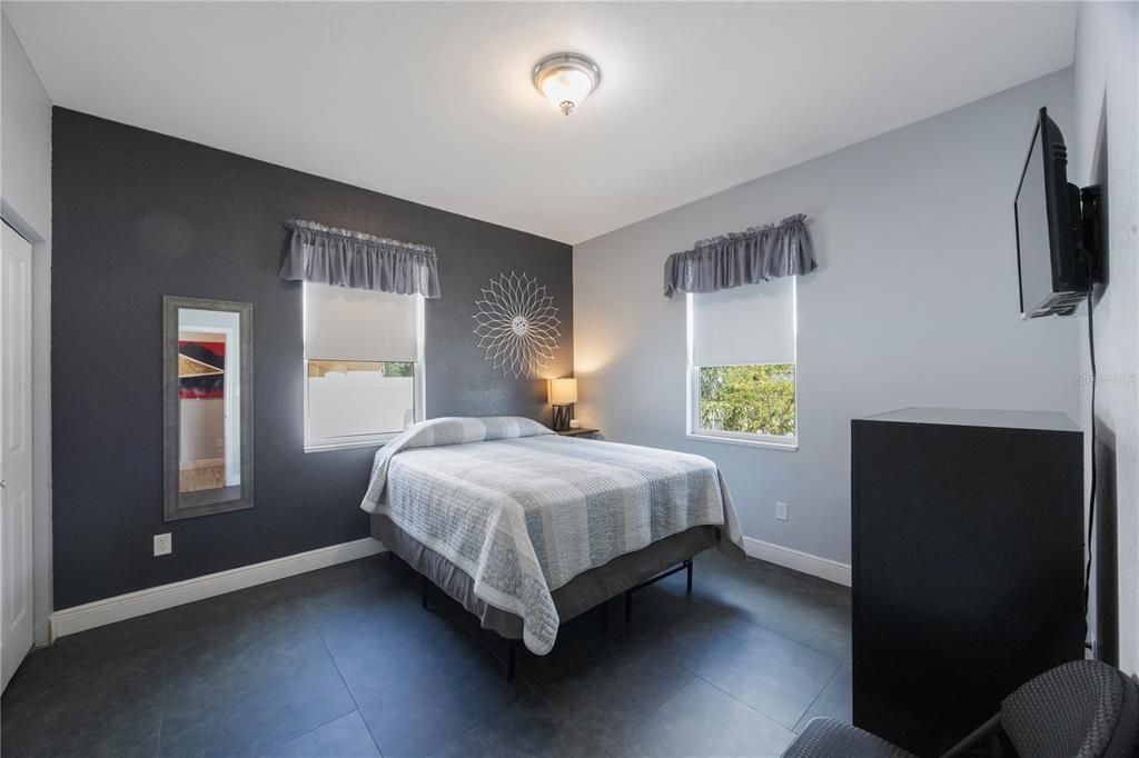 Active With Contract: $355,000 (3 beds, 2 baths, 1446 Square Feet)