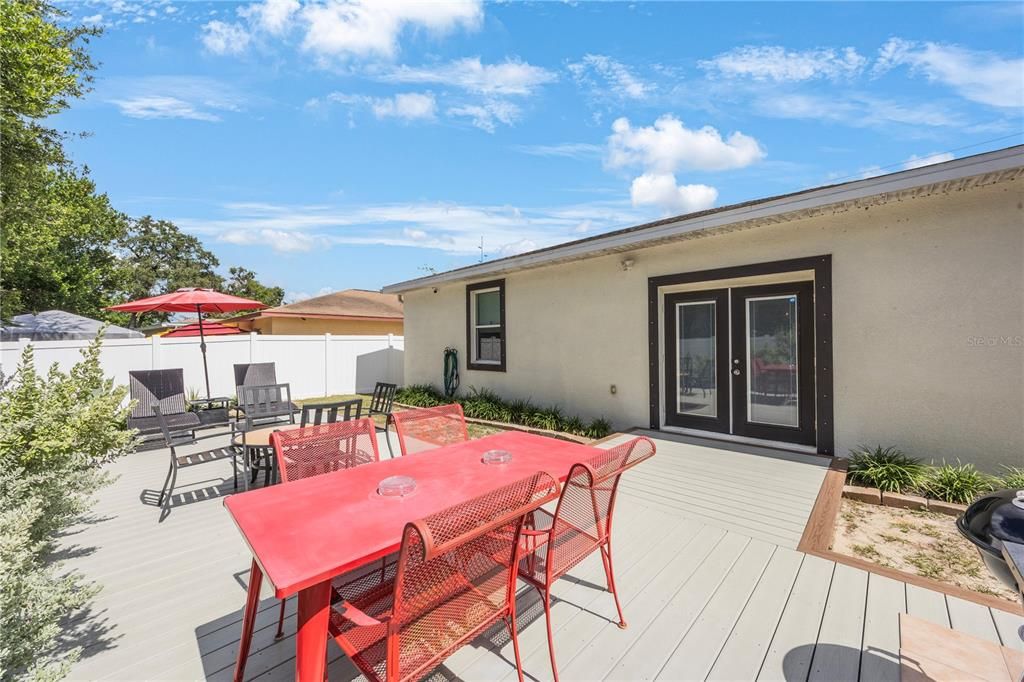 Active With Contract: $355,000 (3 beds, 2 baths, 1446 Square Feet)