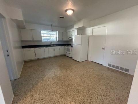 В аренду: $1,850 (3 спален, 2 ванн, 1788 Квадратных фут)