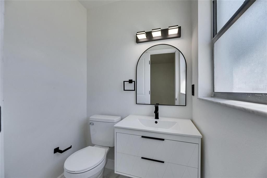 For Rent: $2,300 (3 beds, 2 baths, 1156 Square Feet)