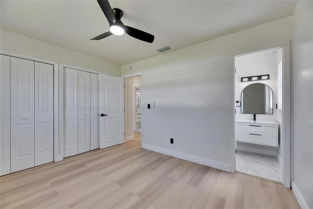 For Rent: $2,300 (3 beds, 2 baths, 1156 Square Feet)