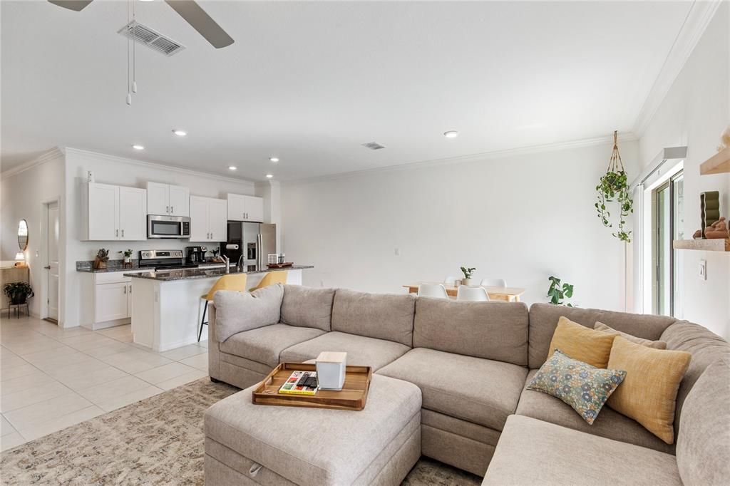 待售: $299,999 (3 贝兹, 2 浴室, 1601 平方英尺)